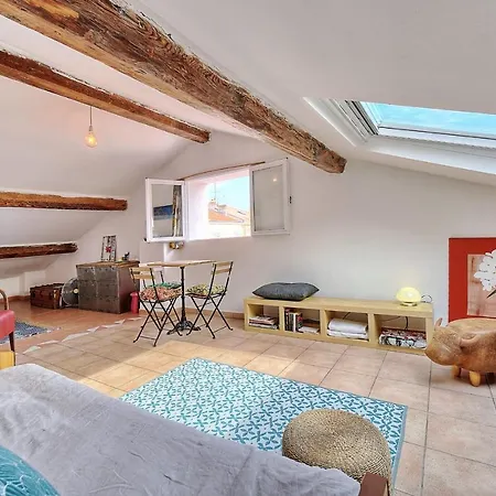Immogroom - Cosy - Forville Market - Sea View Apartment Cannes